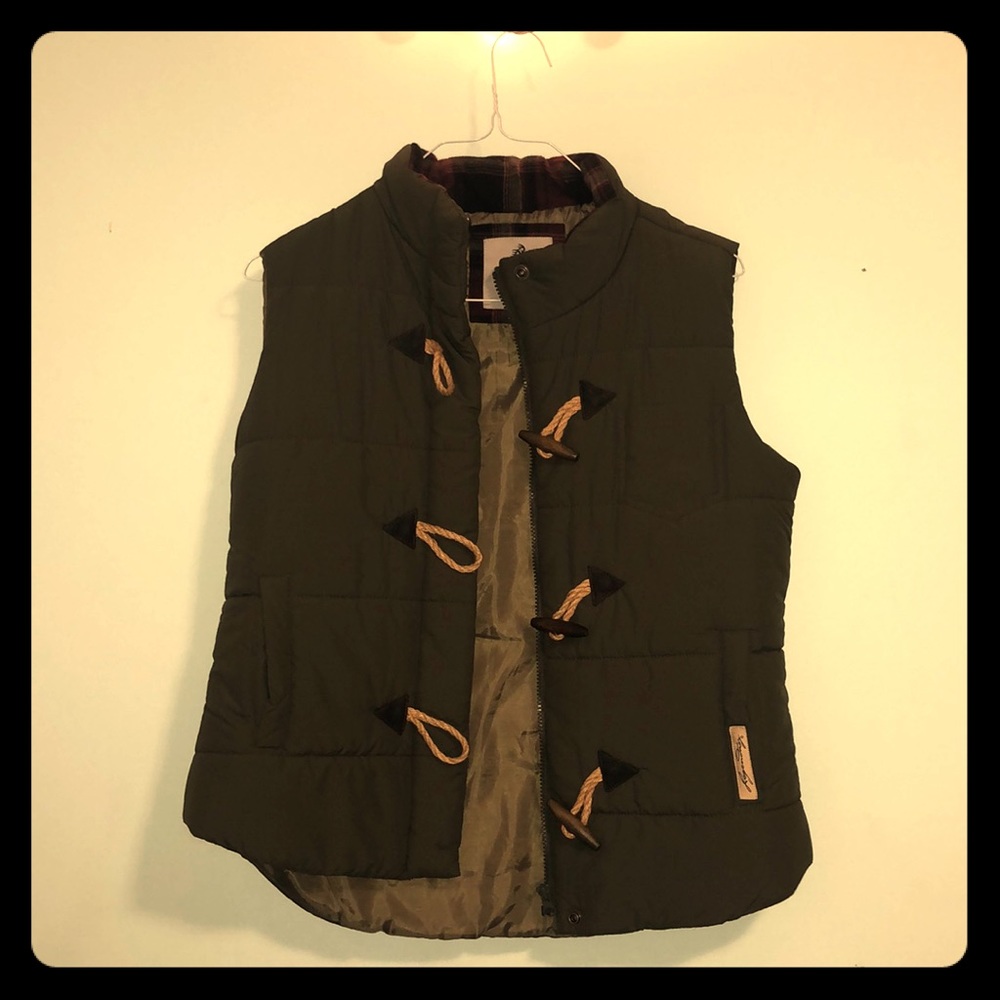 Legendary Whitetails Womens Quilted Vest